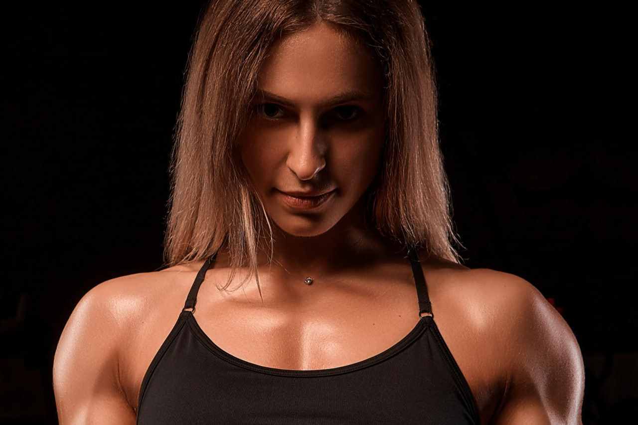 مزایای بدنسازی برای بانوان - تولیدی لباس ورزشی پویان اسپرت